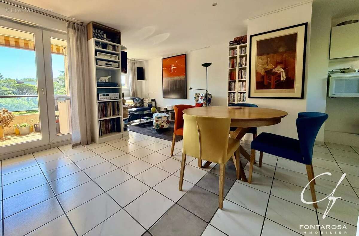 Saint-Raphaël – Valescure : agréable 3 pièces traversant avec loggia, garage et piscine - photo 2