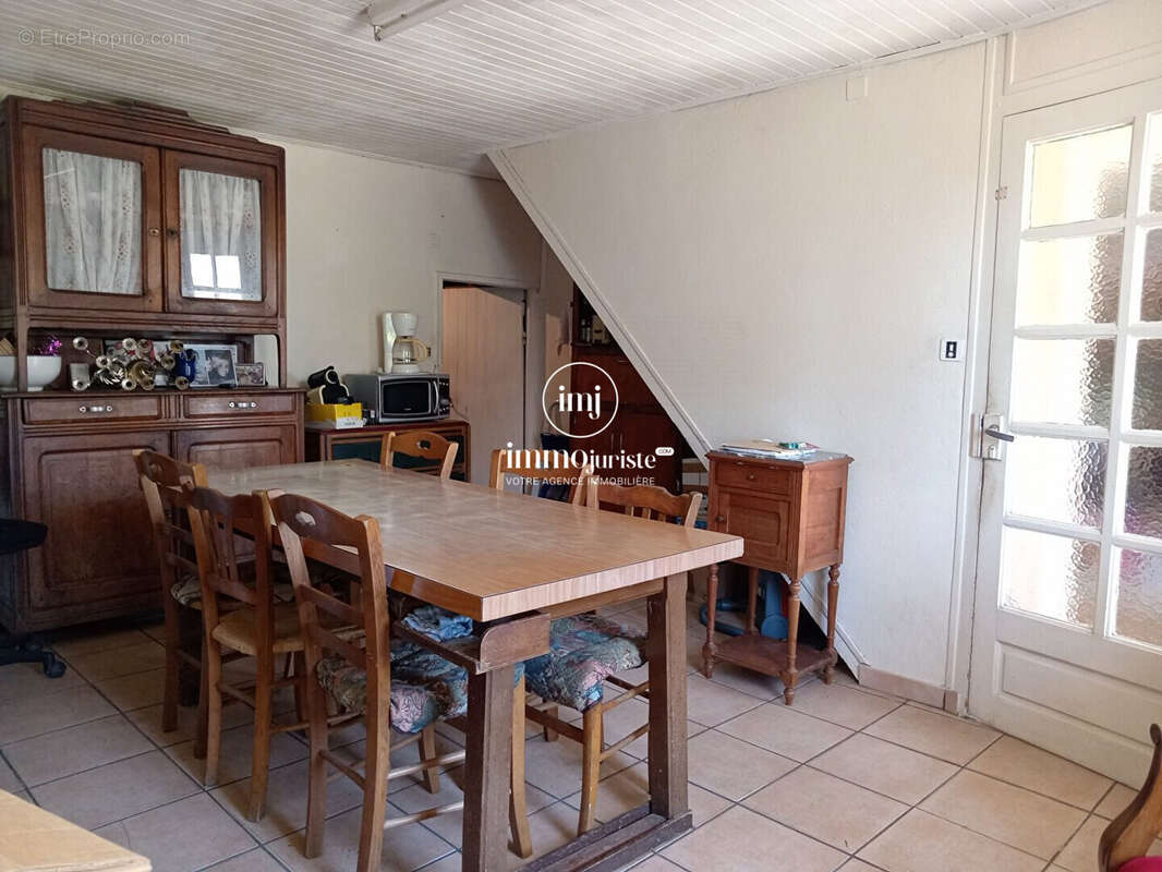 Maison à PEYRAT-LE-CHATEAU