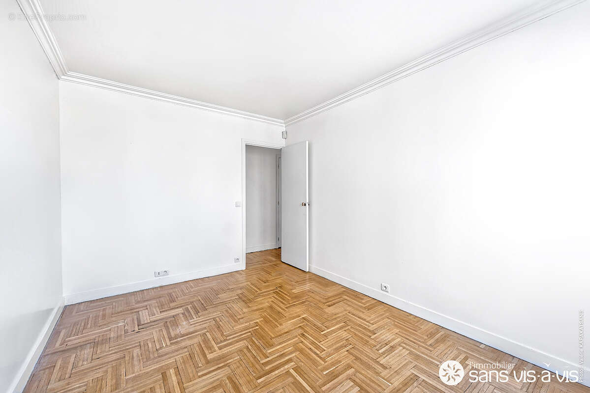 Appartement à NEUILLY-SUR-SEINE