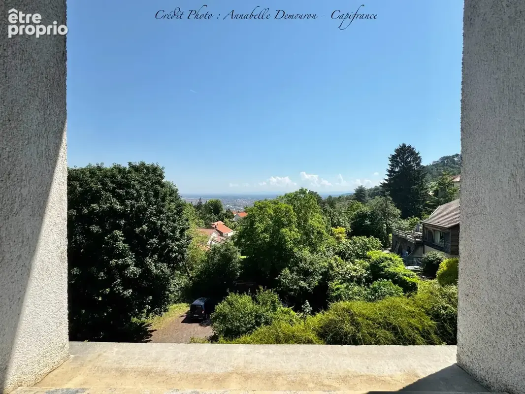 ROYAT - Grande maison familiale à rénover avec vue panoramique, terrain rare, piscine - photo 40