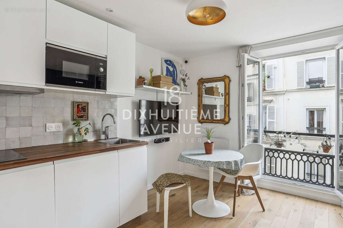 Appartement à PARIS-18E