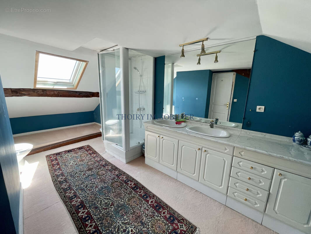 Maison ancienne de charme de 8 pièces sur 519 m2. - photo 26