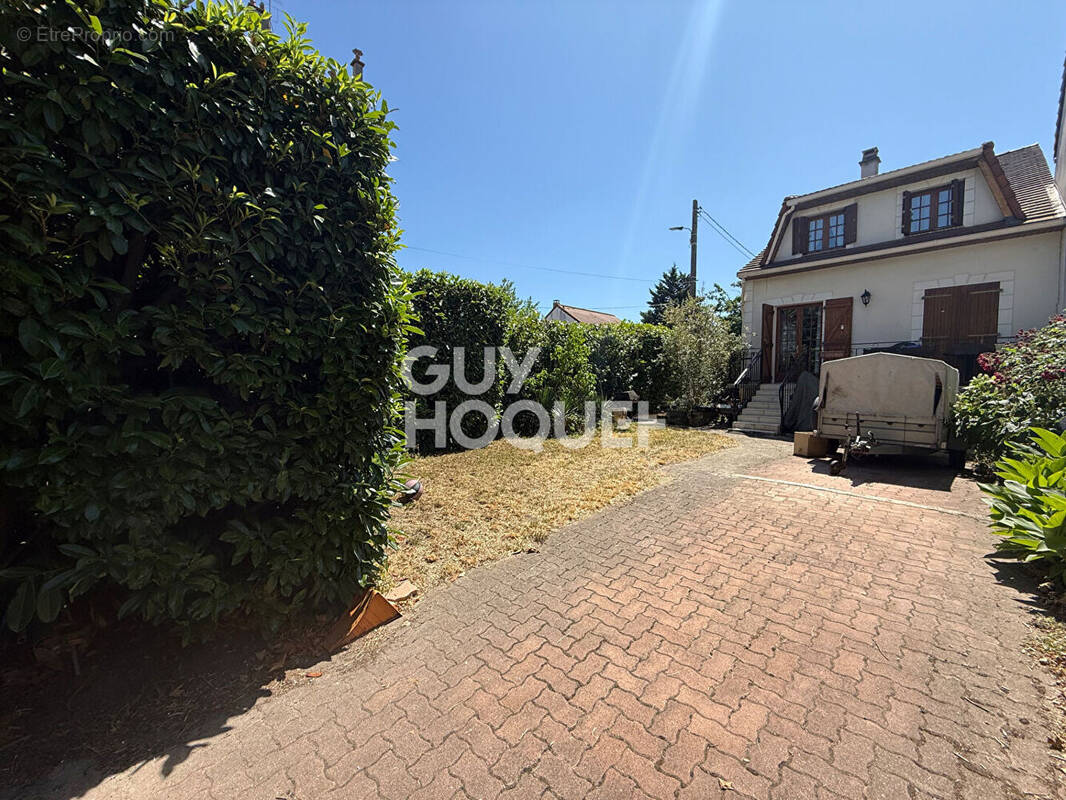 Maison à LES PAVILLONS-SOUS-BOIS