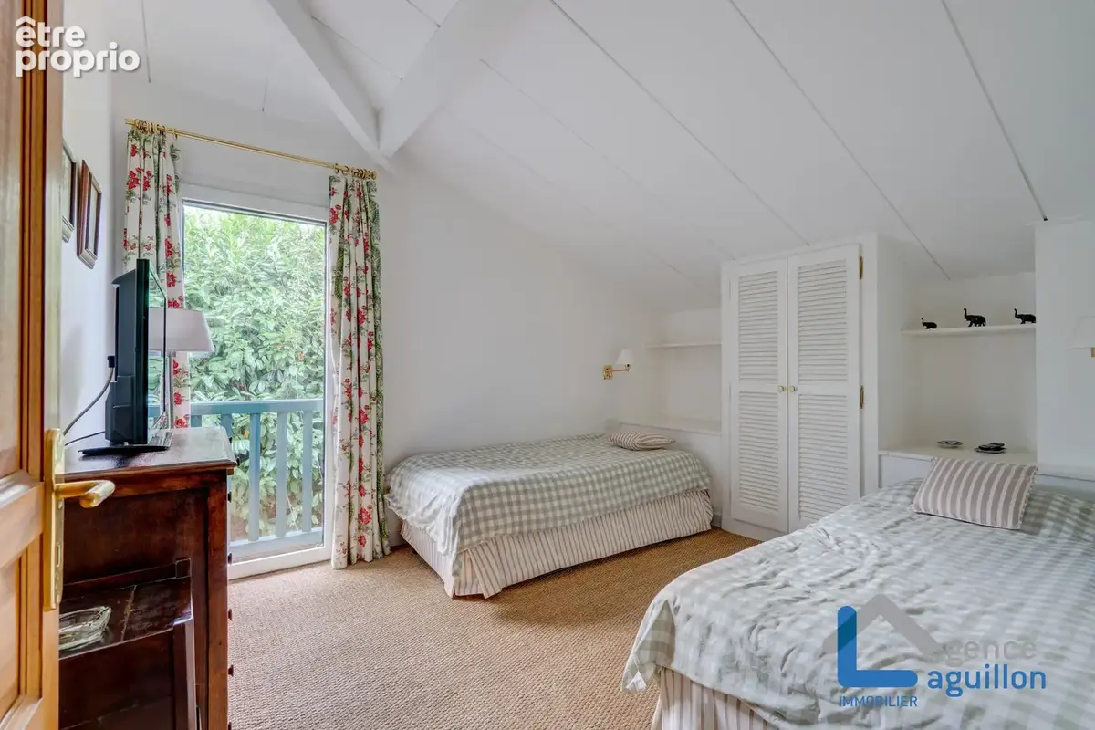 Belle maison basque sur parcelle de 6385m2 au calme - photo 15