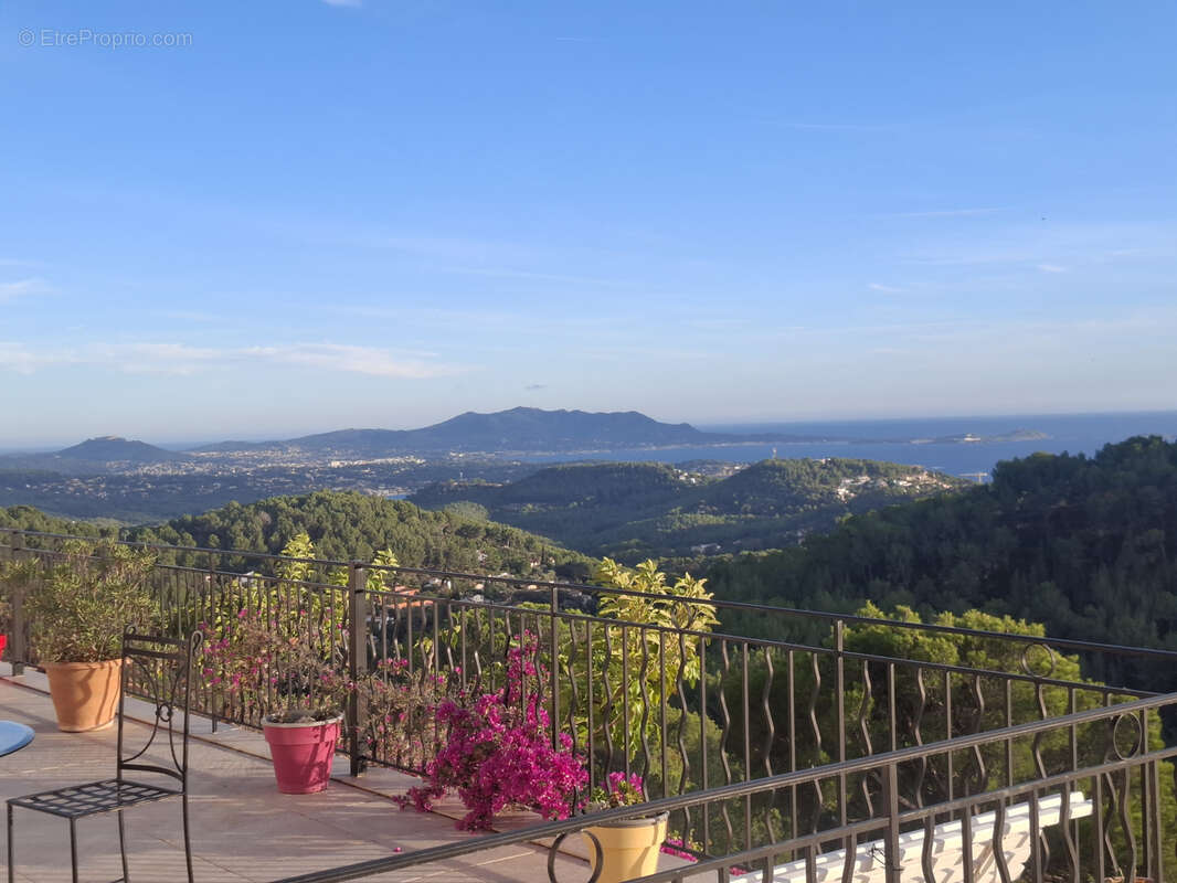 Maison à LA CADIERE-D'AZUR