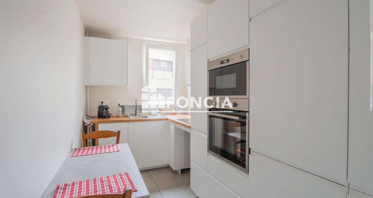 Appartement à PARIS-12E