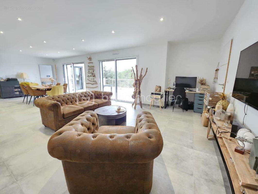 Maison à LE CANNET-DES-MAURES