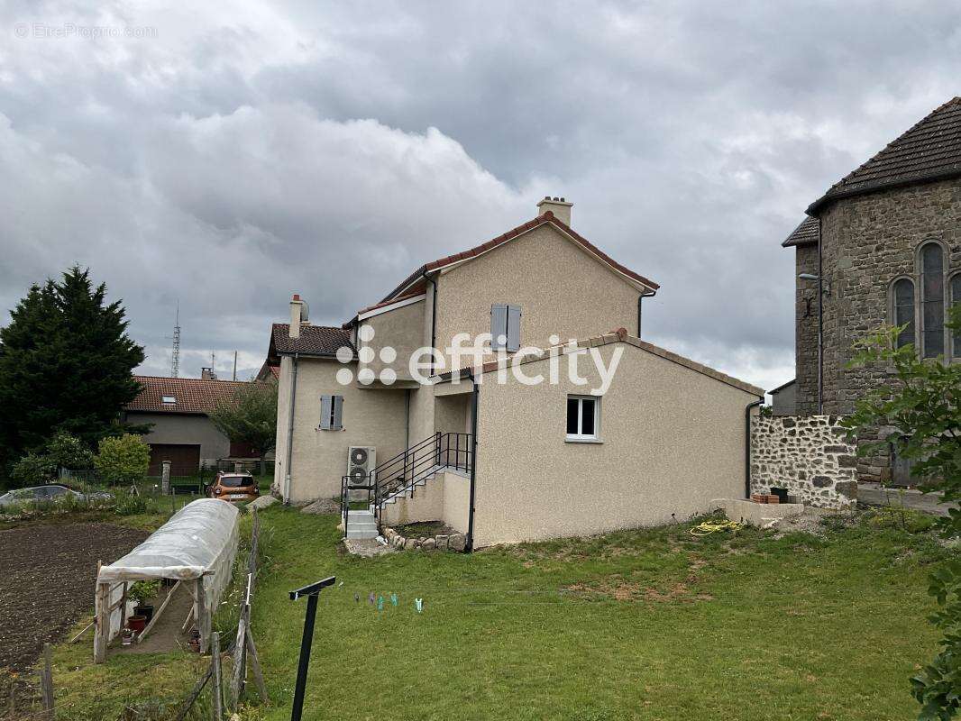 Maison à SAINT-JEURE-D&#039;ANDAURE