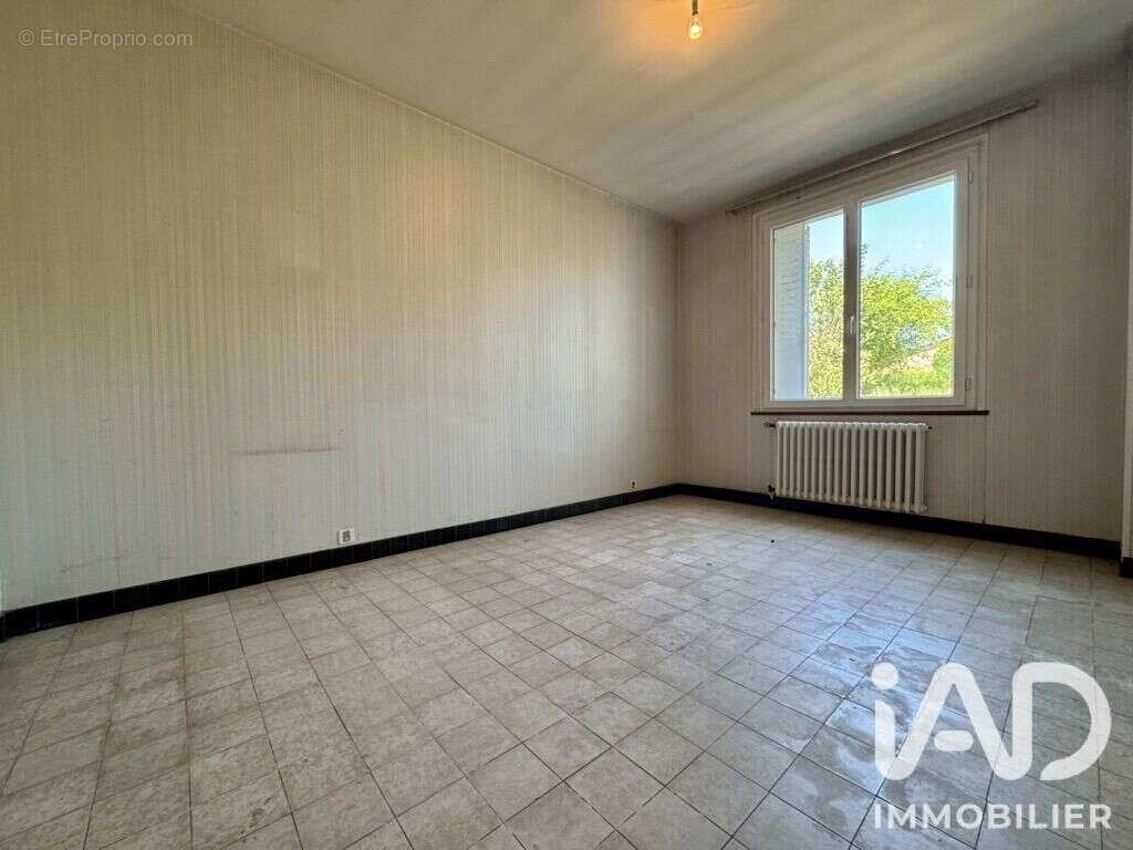 Maison 270 m² à Monthois  - photo 7