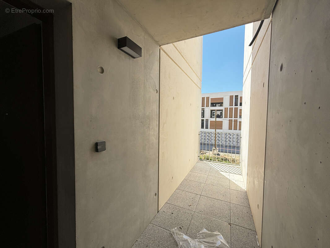 Appartement à MAUGUIO