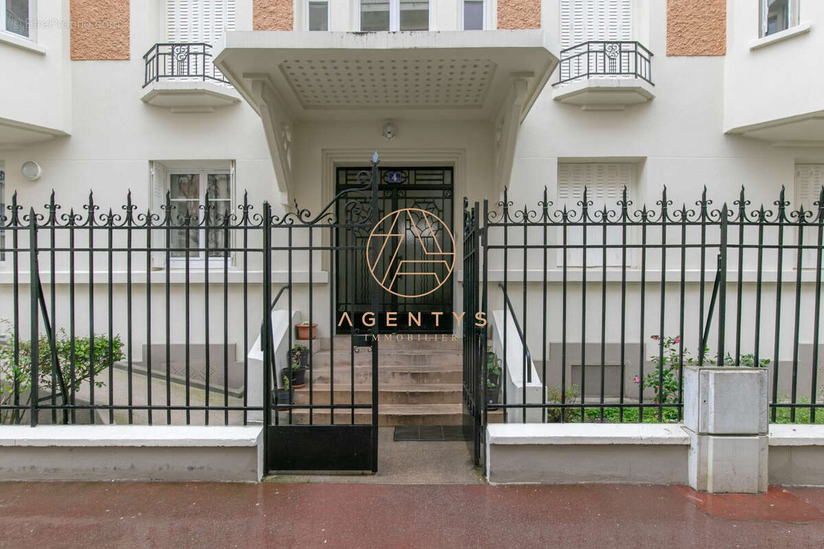 Appartement à SAINT-MAUR-DES-FOSSES