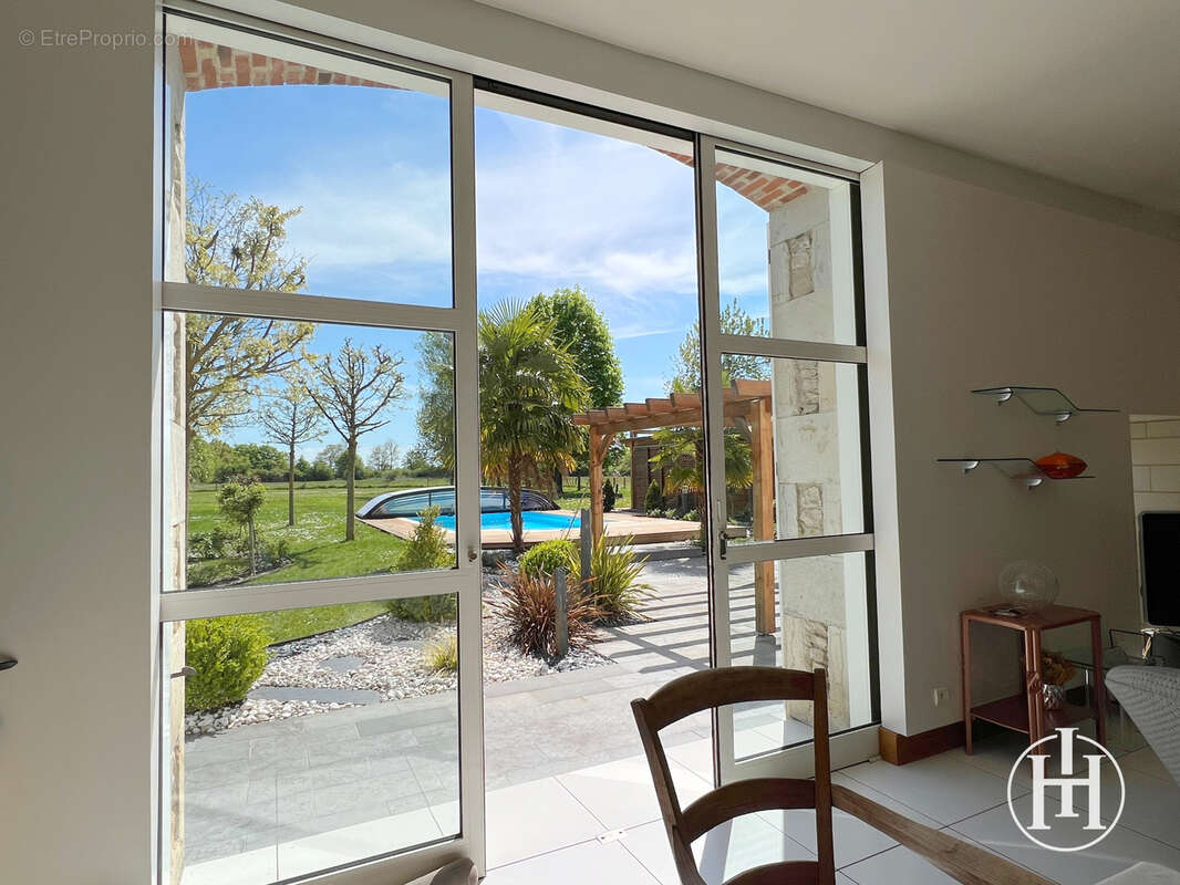 Maison à CHARENTON-DU-CHER