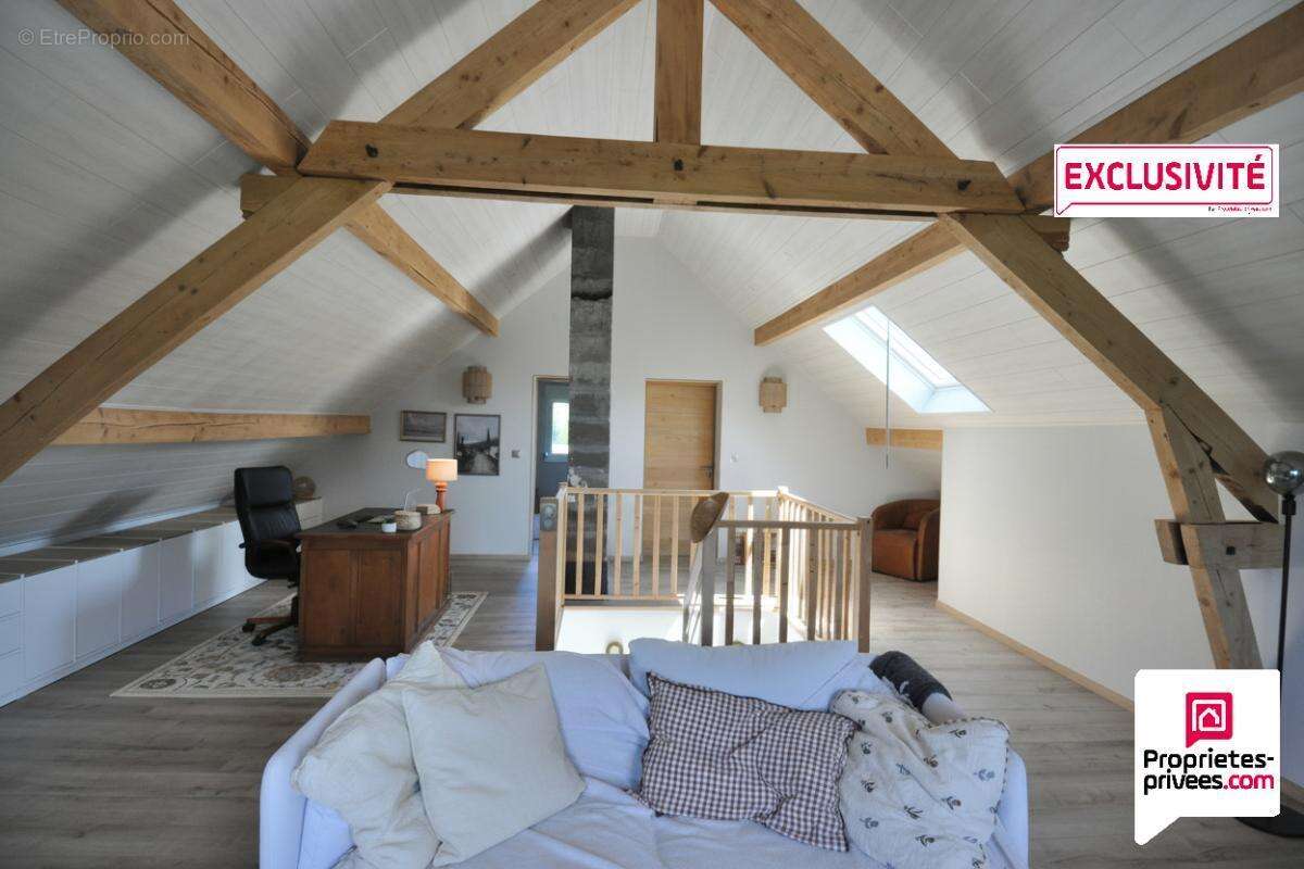 Montécheroux  Maison de charme 6 pièces  3 Chambres SH 149.6 m²  Terrain 6740 m² - photo 5