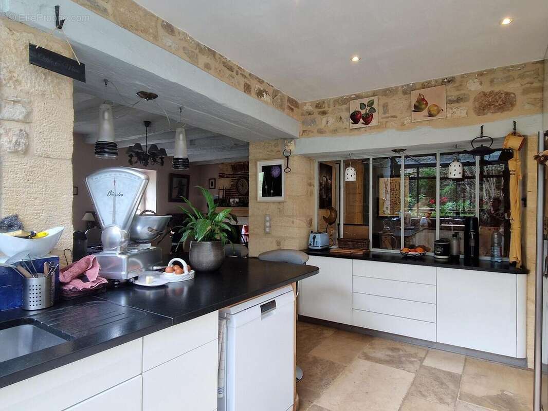 20250403115237 - Maison à LE BUGUE