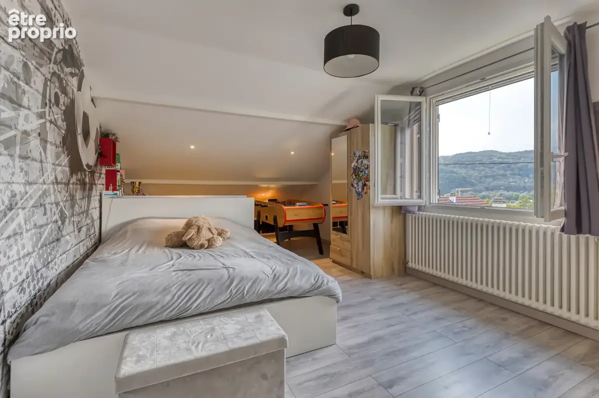 VIZILLE - Maison de 92m2 habitables + 60 m2 utiles, rénovée avec goût, disposant d'une vue dégagée et de beaux - photo 15