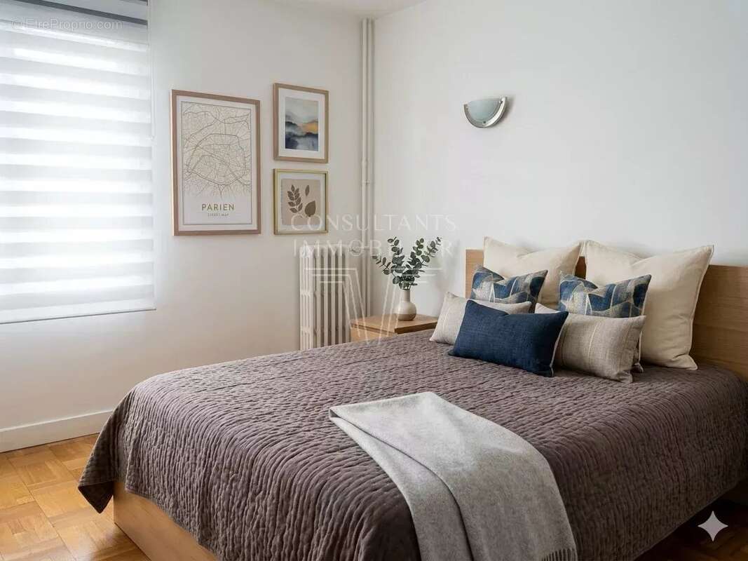 Appartement à PARIS-16E