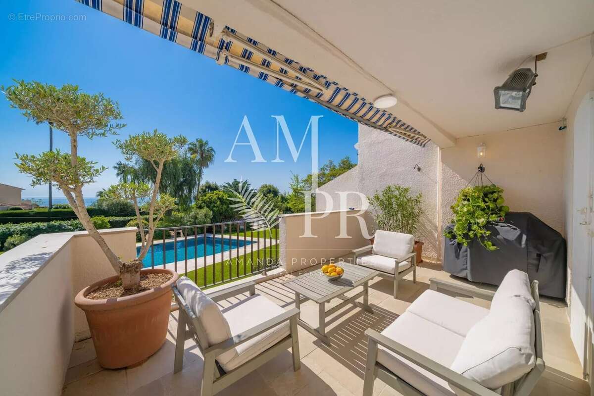 Cannes Californie – Élégance Contemporaine et Vue Mer d’Exception dans un Domaine Privé - photo 5