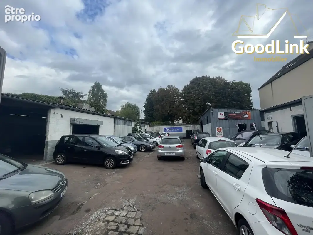 Commerce 500 m² à Melun  - photo 7