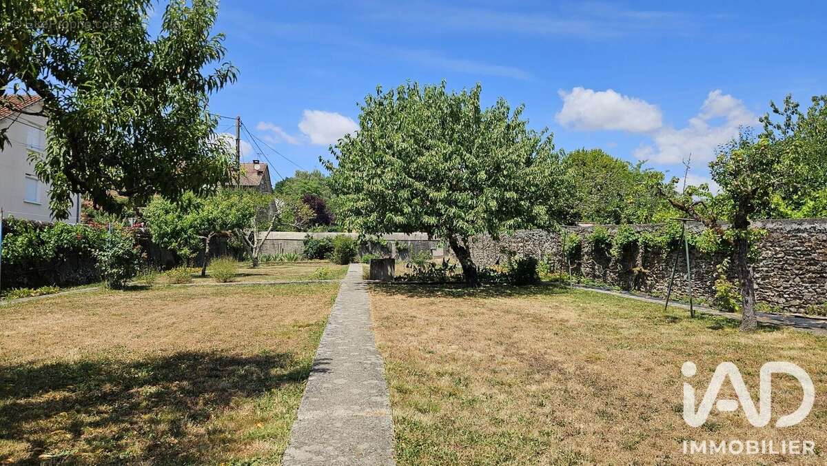Maison 100 m² à Maurs  - photo 7