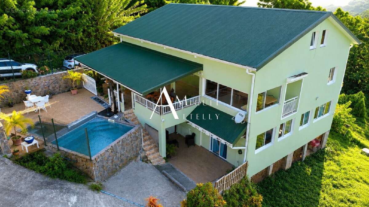 Maison à RIVIERE-SALEE