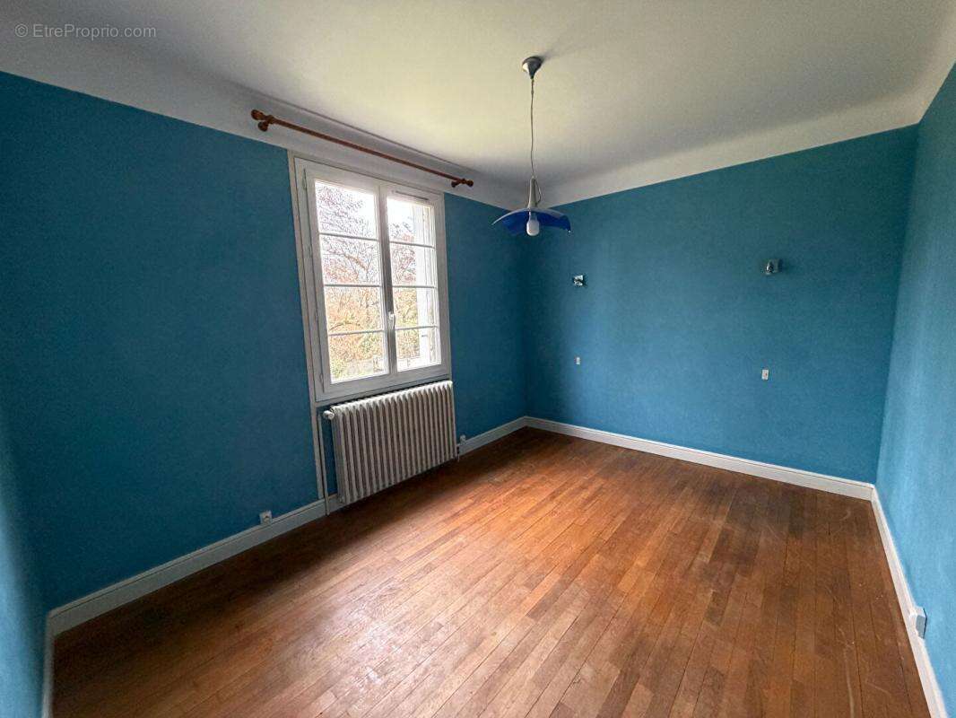 Maison à JOUET-SUR-L'AUBOIS