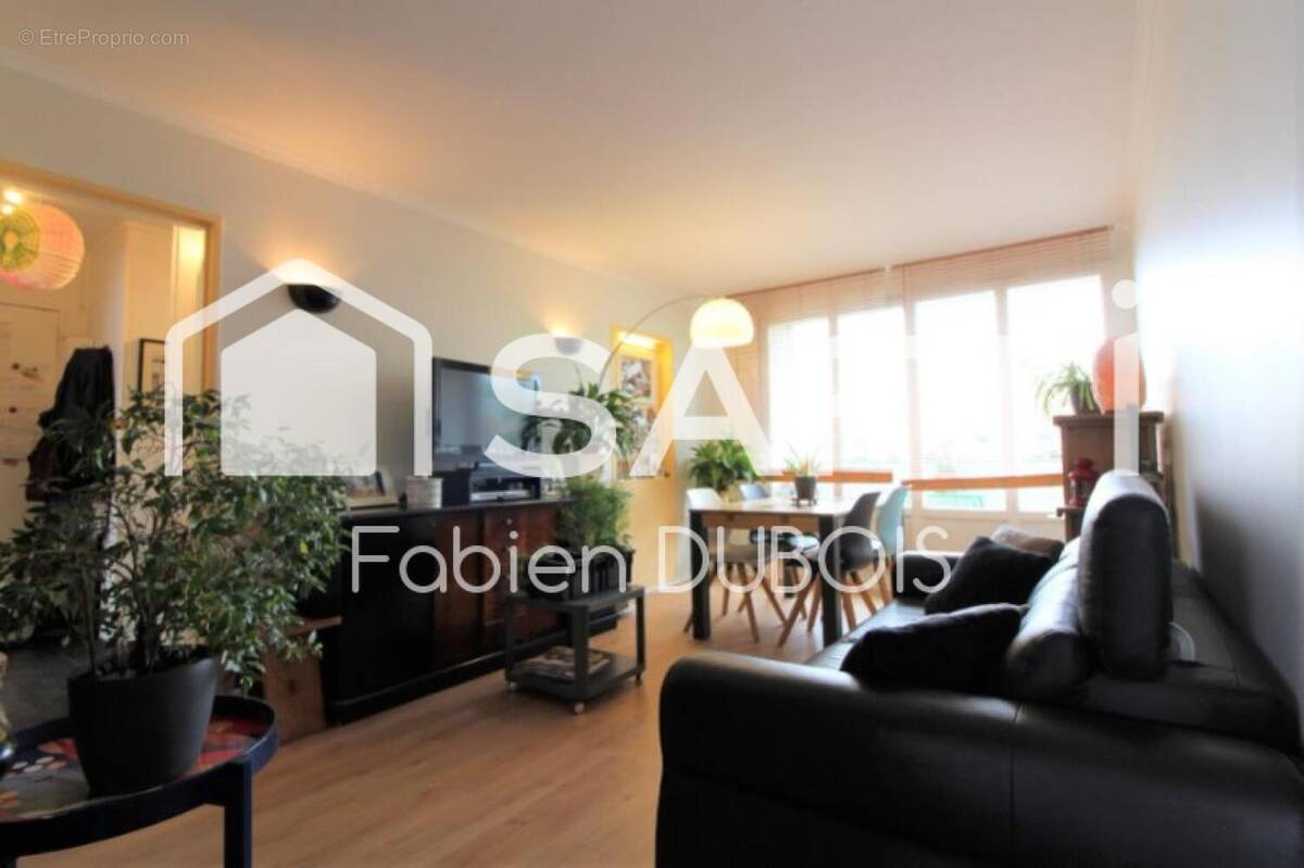 Photo 1 - Appartement à LE PLESSIS-ROBINSON