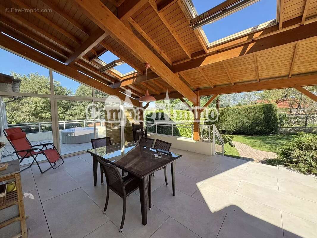 Maison à PONTCHARRA-SUR-TURDINE