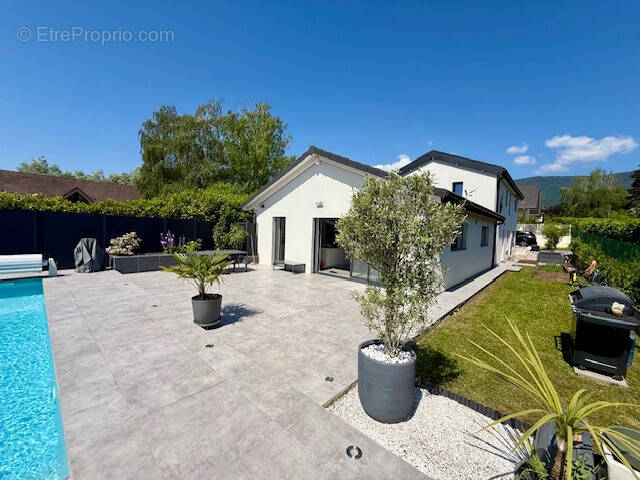 Maison à DIVONNE-LES-BAINS