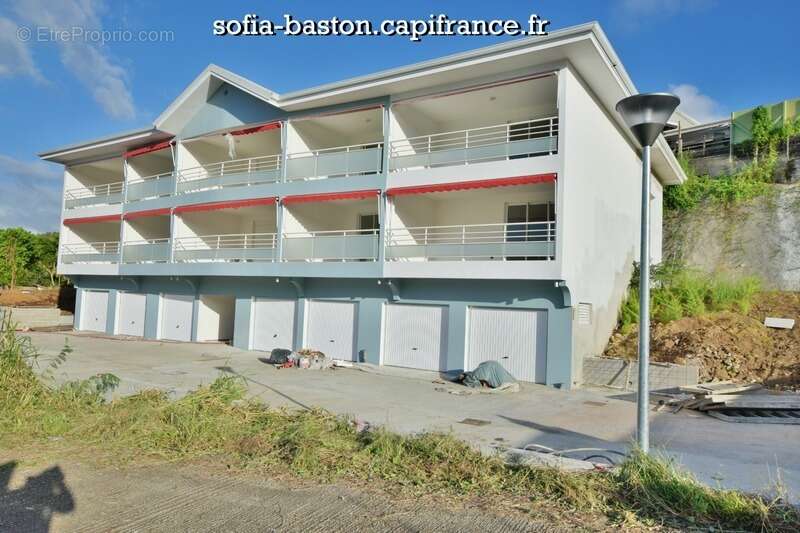 À vendre – T2 39 m² + varangue 19,82 m² – Les Trois-Îlets (972) – Anse à l’Âne Plage - photo 3