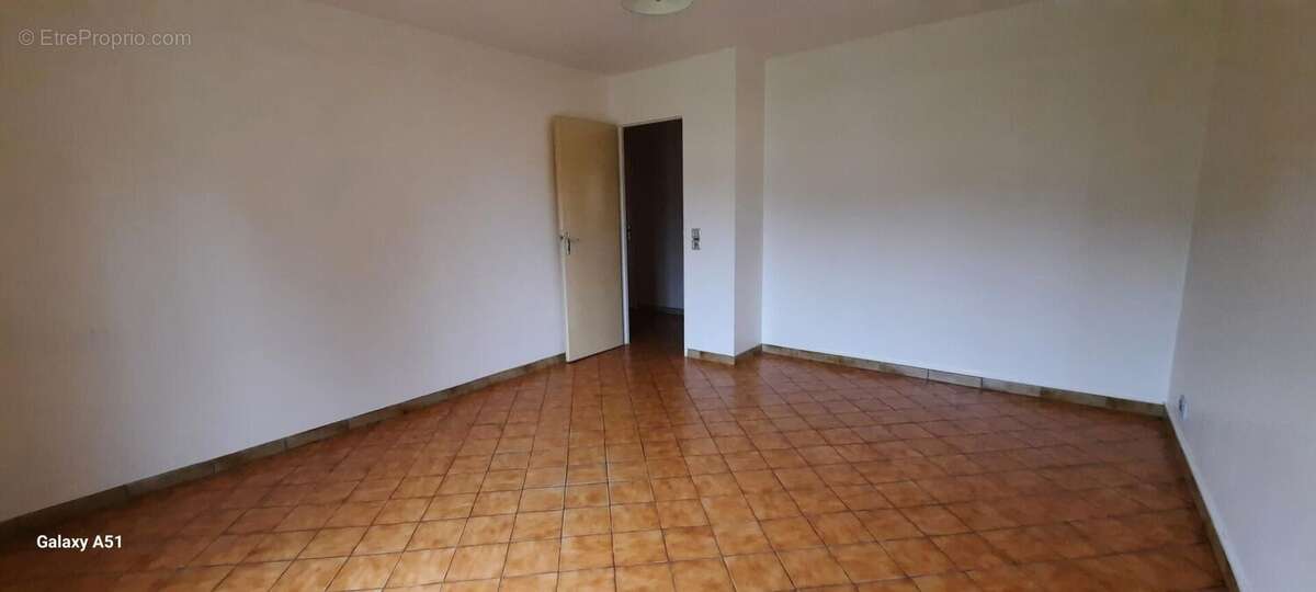 Photo 3 - Maison à VILLENEUVE-SUR-YONNE