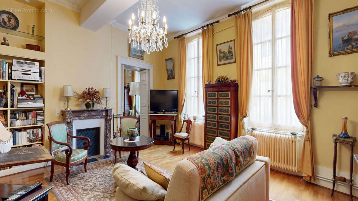Appartement à MOULINS