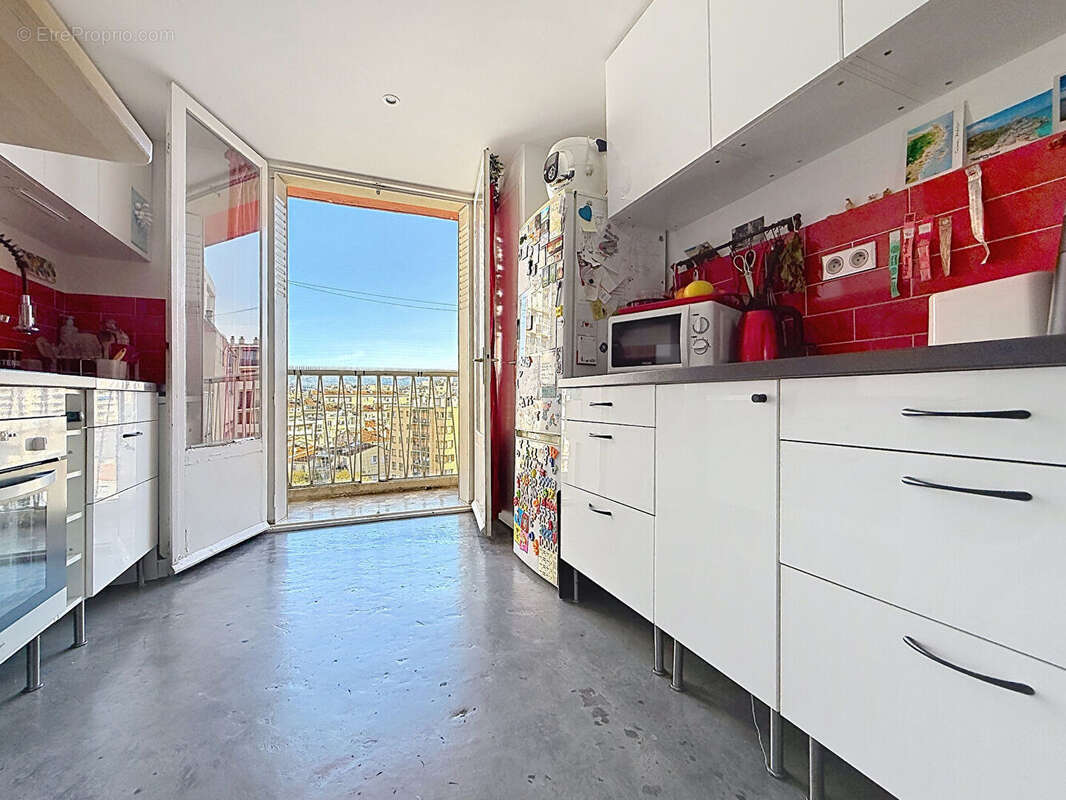 Appartement à MARSEILLE-5E