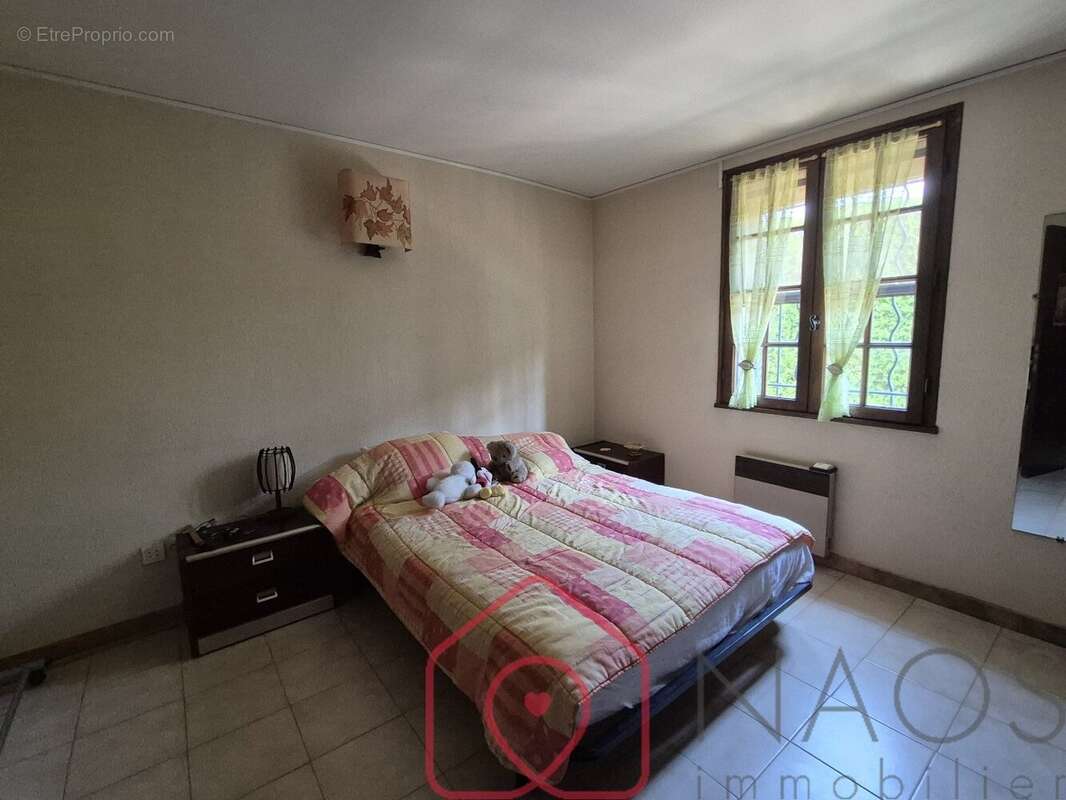Vinon sur verdon villa de 120 m², 2 chambres sur 1070 m² de terrain - photo 10