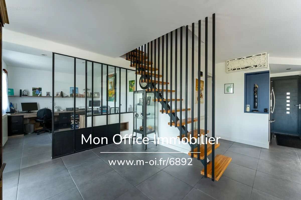 Référence : 6892-CCH - Maison avec vue panoramique et logement indépendant - photo 3