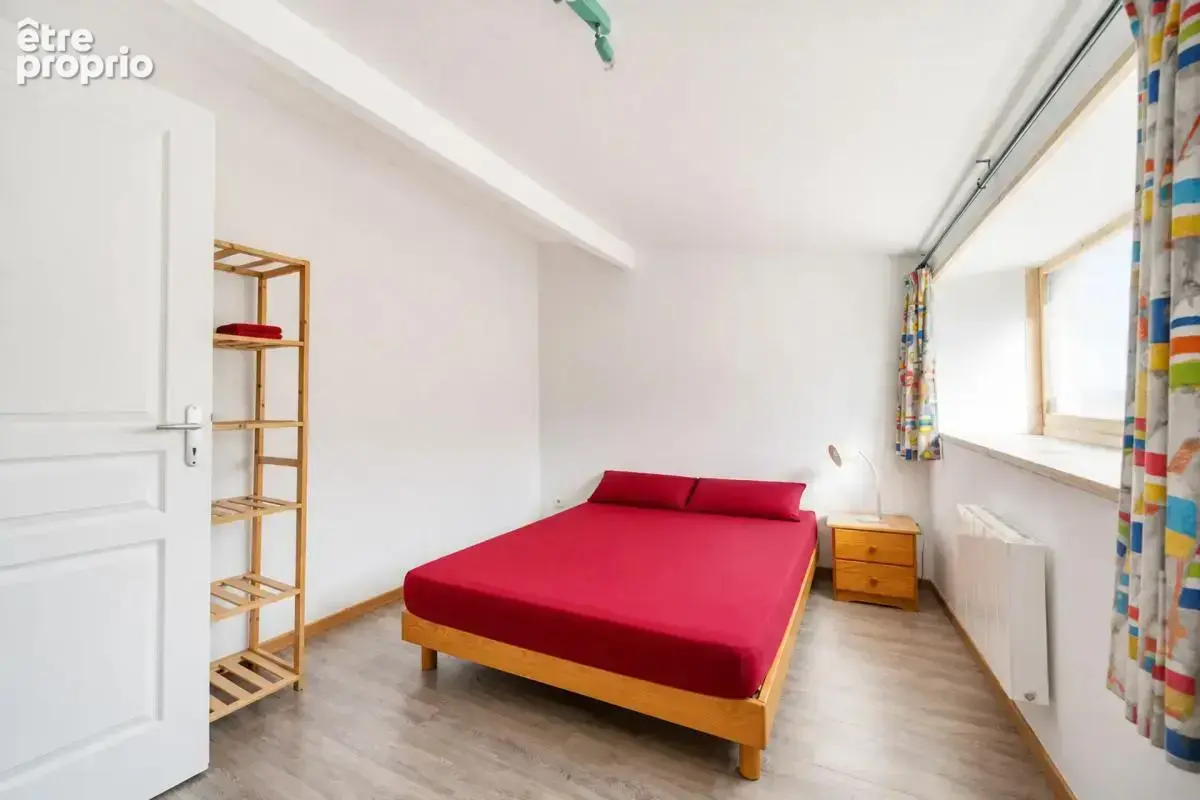 17700 VOUHÉ – ANCIENNE FORGE RÉNOVÉE – 239 M² - Gîte - Piscine - photo 10
