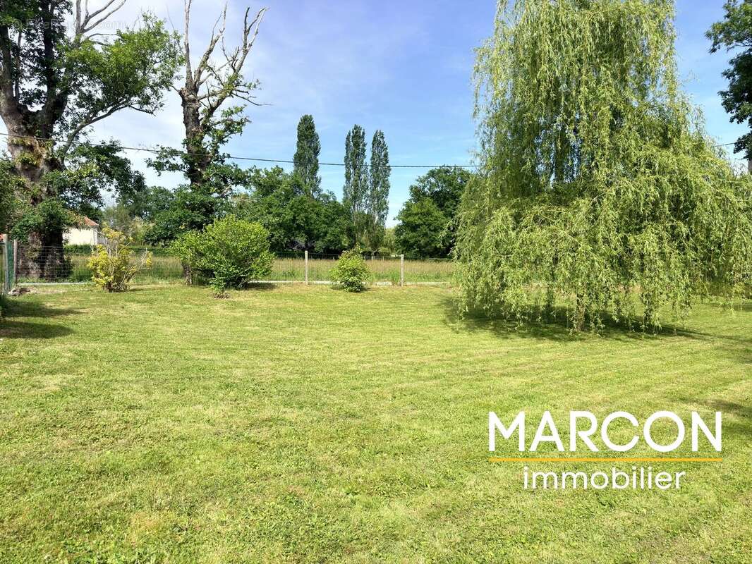 EXCLUSIVITE !!! Aux portes de GUERET, terrain constructible de 500 m² - photo 2