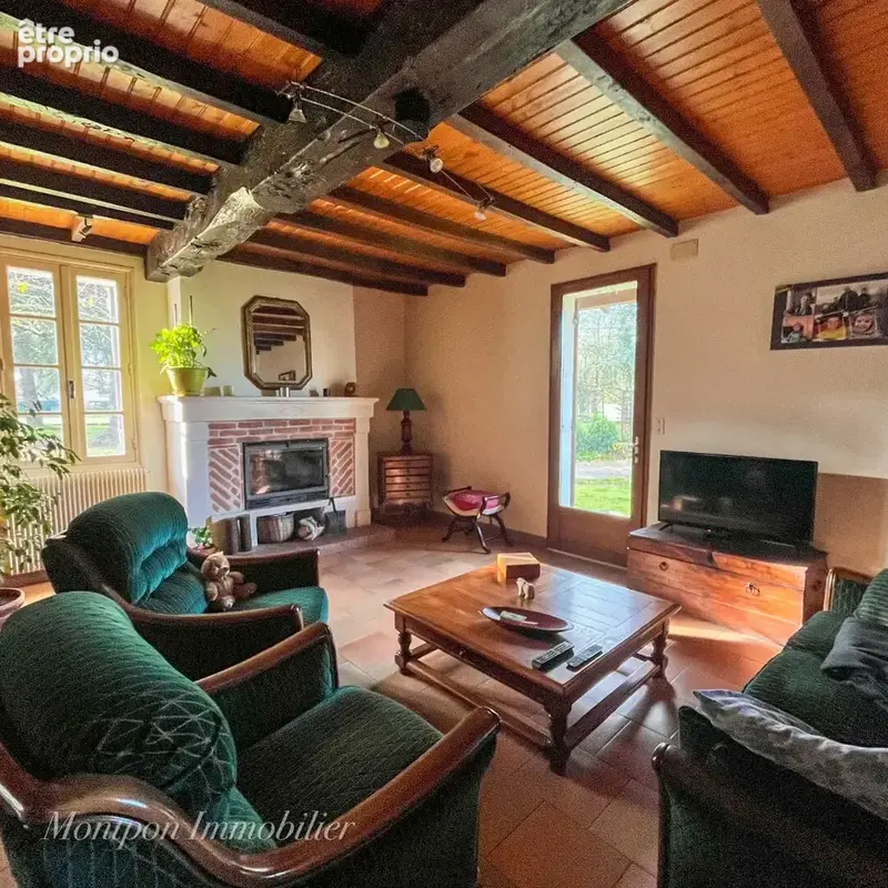 Maison d'habitation avec dépendances et logement loué - photo 5