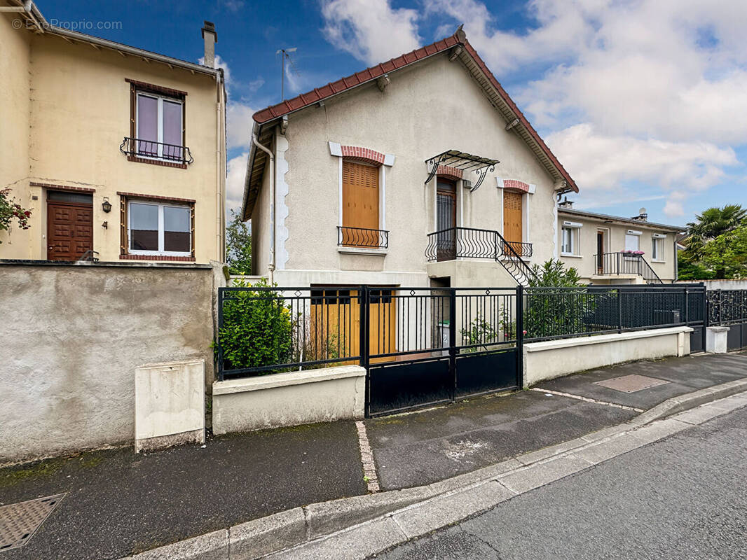 Maison à ROSNY-SOUS-BOIS