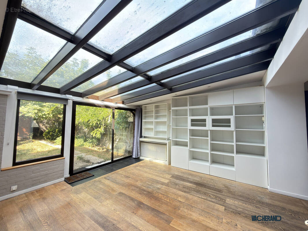 Maison 127 m² à La Madeleine  - photo 3
