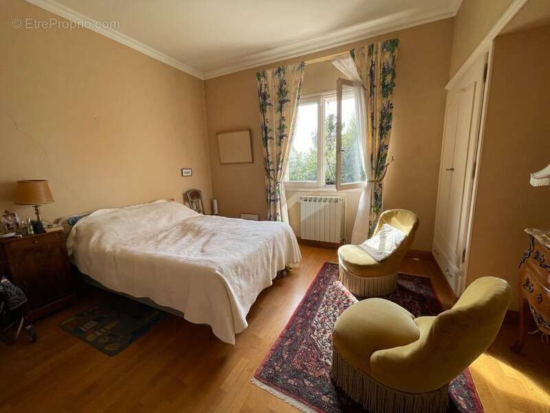 Maison à DECAZEVILLE