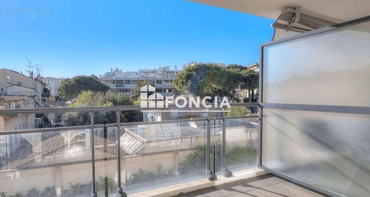 Appartement à LE CANNET