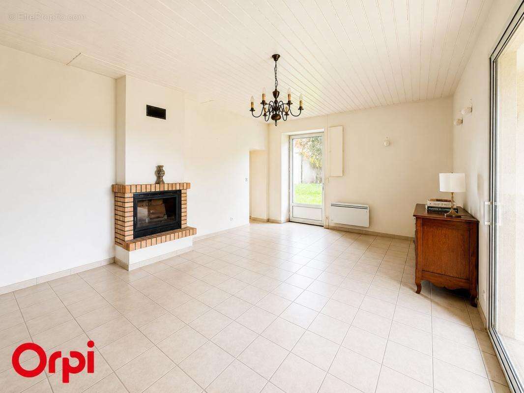 Maison et maison d’amis sur plus de 12 hectares avec étang et cours d’eau – cadre naturel exceptionnel et calme absolu - photo 13