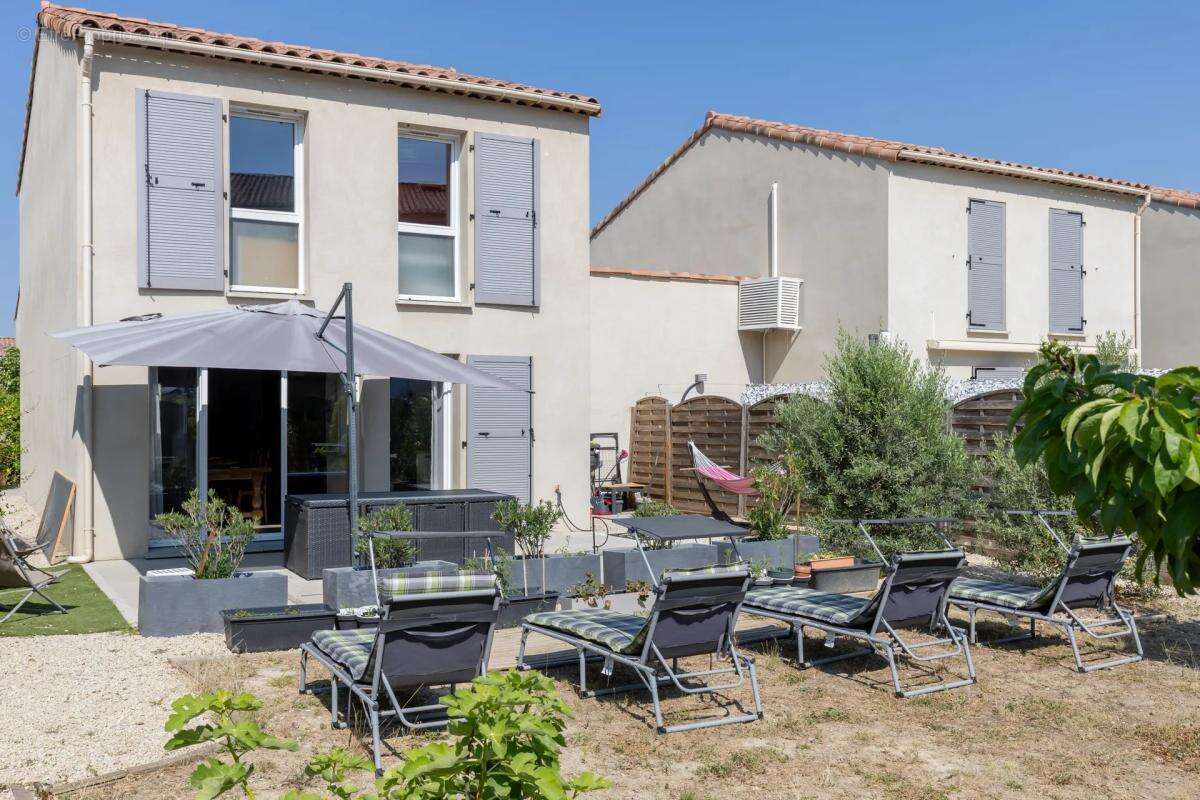 Maison à PEYROLLES-EN-PROVENCE