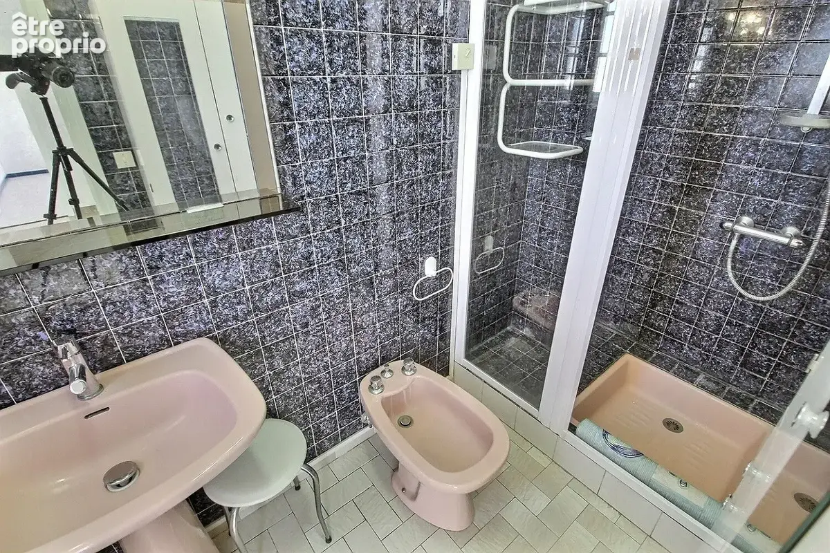 Villa d'architecte des années 75 développant 135 m² sur terrain de 1500 m² - photo 15