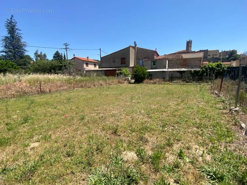 Dpt Pyrénées Orientales (66), à vendre proche VINCA maison en pierres 120 m² avec jardin et grange à rénover - photo 4