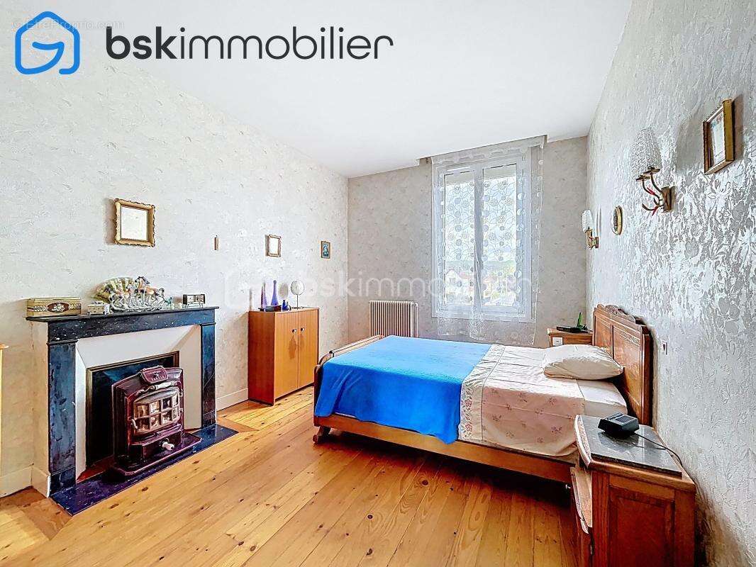 Maison à SAINT-ETIENNE-DU-ROUVRAY