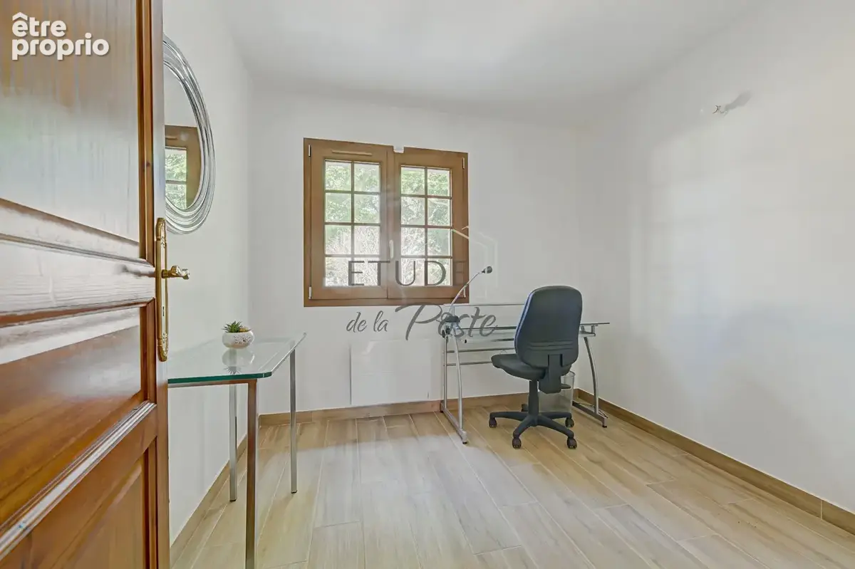 Maison 6 pièces à vendre à Yerres - Rénovation récente et environnement calme - photo 7