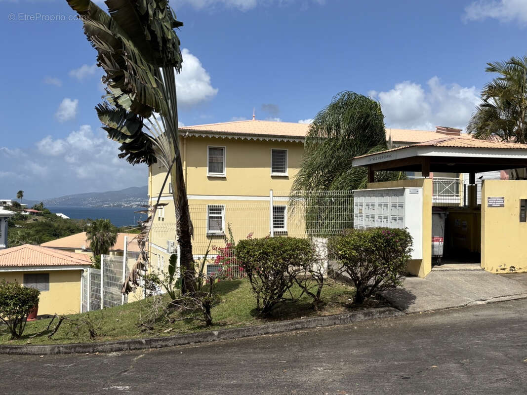 Appartement à LES TROIS-ILETS