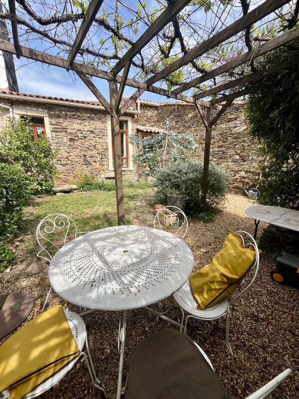 Maison à ROUJAN