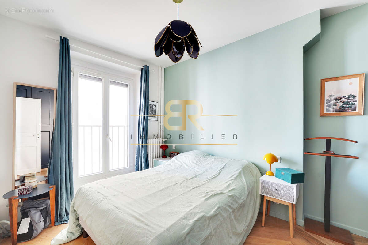 Appartement à PARIS-18E